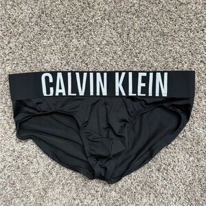 Calvin Klein Black and White Patterned Top